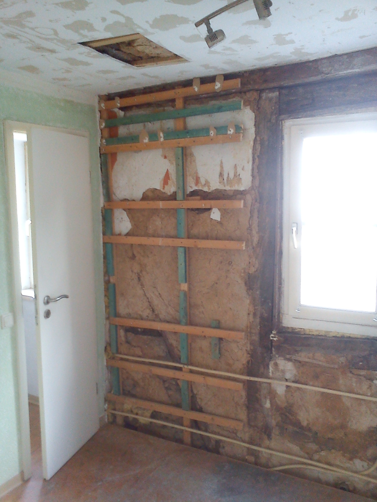 Entkernung und Schadenbegutachtung...